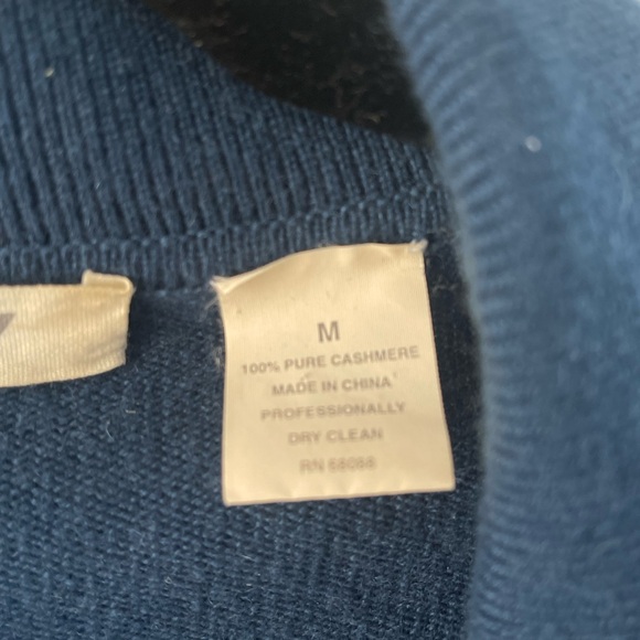 TSE Blue Cashmere Sweater - Picture 3 of 3
